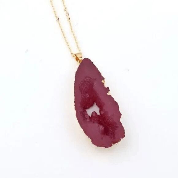 2/$21 Ladies Red Hollow Stone Fashion Necklace - Picture 1 of 5
